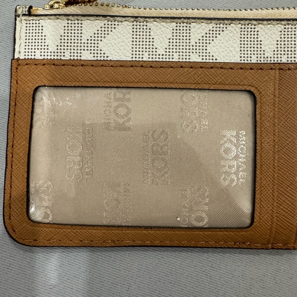 Michael Kors Cream and Brown Card Holder Keychain - Picture 7 of 7